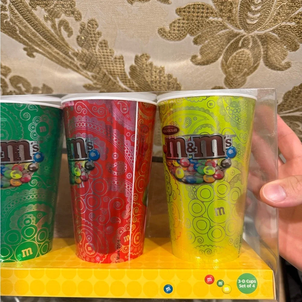 M&M'S Vibrant Character Cups